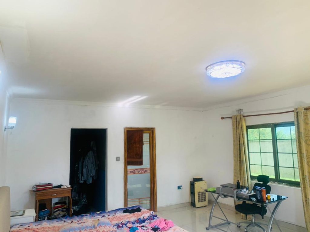 4_Bedroom_House_in_Waterfalls_Area-gallery-3-2